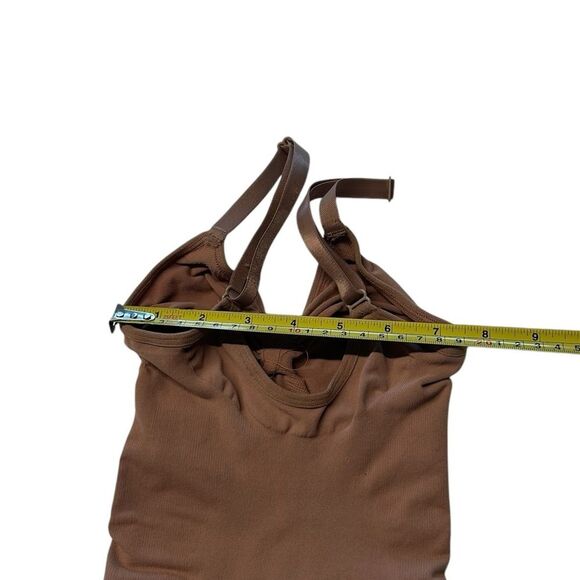 Skims Size L/XL Sculpting Thong Bodysuit Sienna Brown Shapewear Iconic NWT - Picture 10 of 10